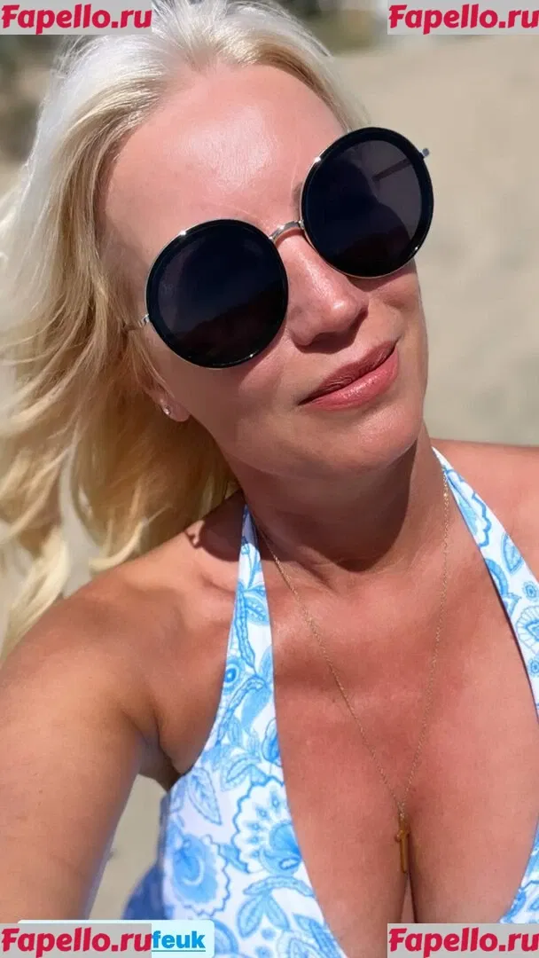 Denise Van Outen Onlyfans Photo Gallery