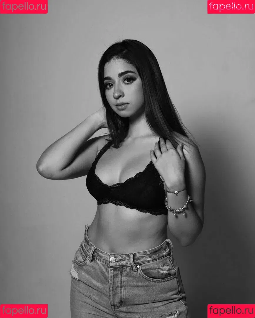 Ajazyaherrera Onlyfans Photo Gallery